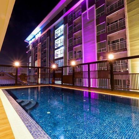 Modernbright Laemchabang Aparthotel Банг Ламунг Екстериор снимка