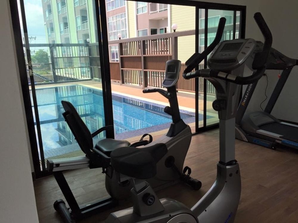 Modernbright Laemchabang Aparthotel Банг Ламунг Екстериор снимка