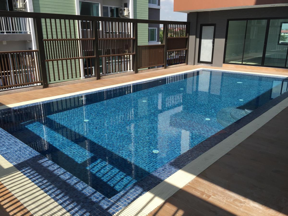 Modernbright Laemchabang Aparthotel Банг Ламунг Екстериор снимка