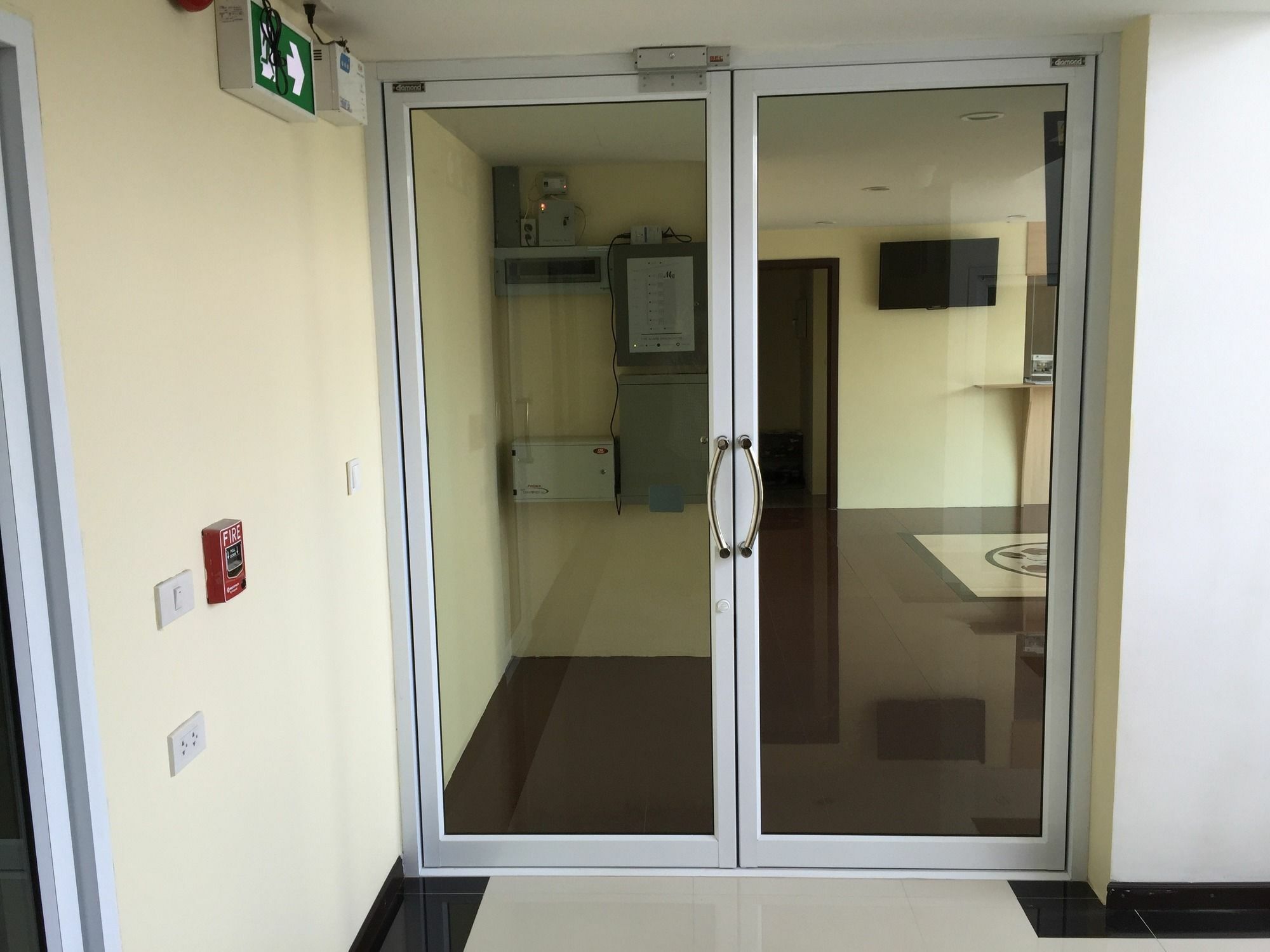 Modernbright Laemchabang Aparthotel Банг Ламунг Екстериор снимка